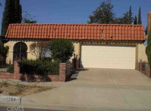 1709 Holbrook St, Anaheim, CA 92807-1011