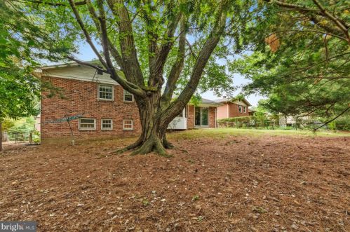 10905 Oakwood St, Silver Spring MD 20901-1238 exterior