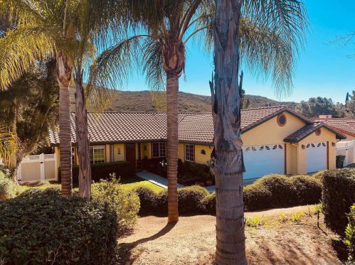 26171 Matlin Rd, Ramona, CA 92065-4834