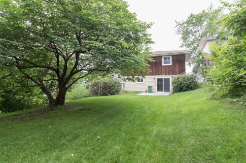 719 Ledochowski St, Lemont IL  60439-4305 exterior