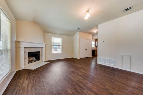 9701 Brierwood Ln, Dallas, TX 75217-8254