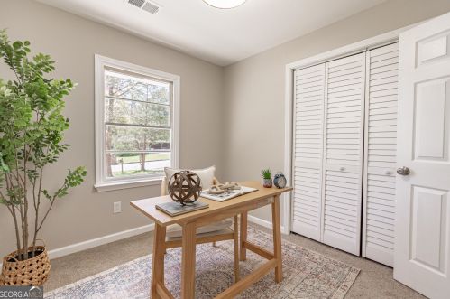 5864 Ronnie Dr, Rex GA 30273-1059 exterior