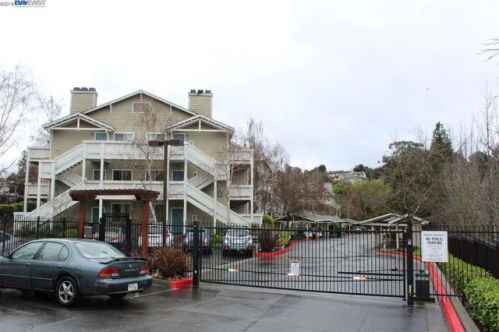 2411 Creekside Ct, Hayward, CA 94542-2358