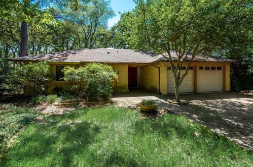 7205 Post Oak Dr, Fort Worth, TX 76182-3426