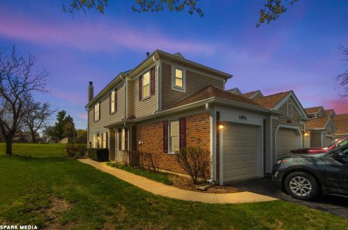 1693 Vermont Dr, Elk Grove Vlg, IL 60007-2710