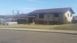 642 3rd Ave, Dickinson, ND 58601-4411