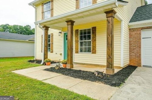 5484 Denny Dr, Atlanta GA  30349-5223 exterior