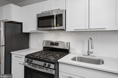 1443 52 St, Philadelphia PA 19143-5006 exterior