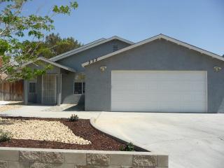 552 Alvord St, Ridgecrest, CA 93555-4992
