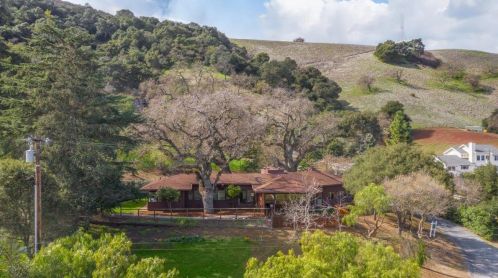 17695 John Telfer Dr, Morgan Hill, CA 95037-4012