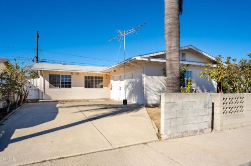 119 Driskill St, Oxnard, CA 93030-5537