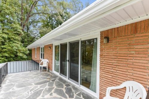2777 Hedgewood Dr, Atlanta GA  30311-1231 exterior