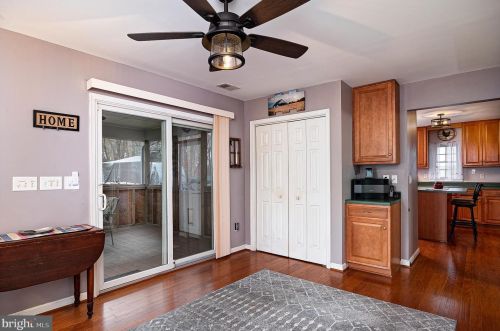 6132 Shady Side Rd, Shady Side MD exterior