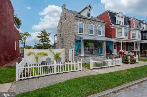 915 Orange St, Lancaster, PA 17602-3213