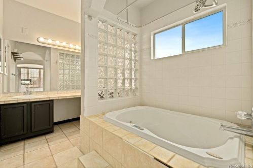 21582 Omaha Ave, Parker CO 80138-7238 exterior