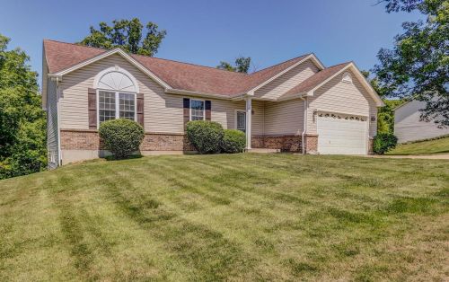 26319 Falling Leaf Dr, Pendleton, MO 63383-7133