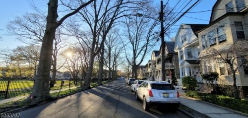 16 Llewellyn Ave, Bloomfield, NJ 07003-2350