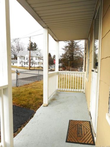 123 Hawthorne Ter, Torrington, CT 06790-5160