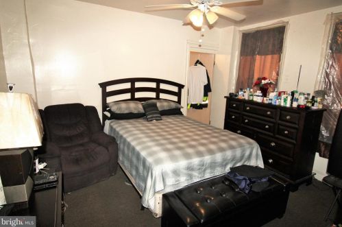 704 Chelten Ave, Philadelphia PA  19126-3712 exterior