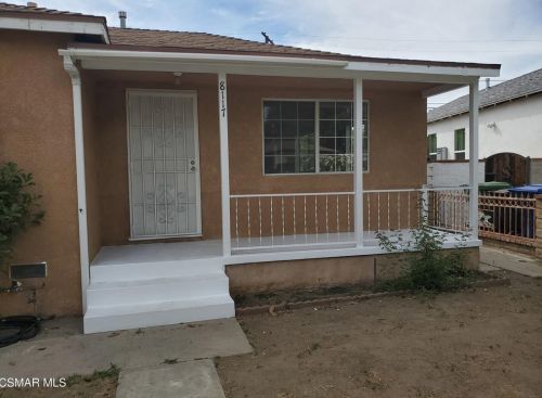 8117 Stansbury Ave, Van Nuys, CA 91402-5318