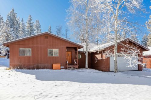 10420 Regency Cir, Truckee CA  96161-1615 exterior