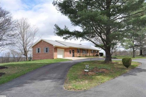 363 Varner Rd, Churchville, VA 24421-2216