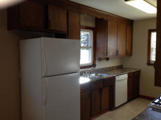 1938 Larpenteur Ave, Saint Paul MN  55109-4723 exterior