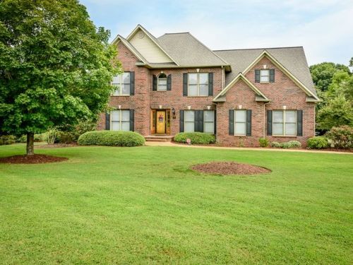 2815 Palmer Dr, Conover, NC 28613-9303