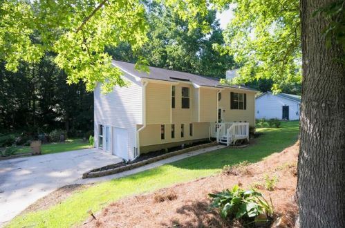 89 Highland Dr, Hiram, GA 30141-4539