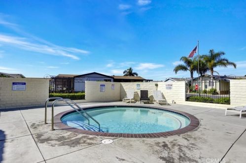 229 Palos Verdes Dr, Santa Ana CA  92704-2465 exterior