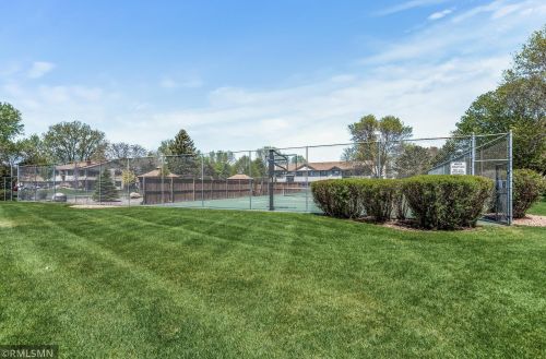 600 Donegal Cir, Saint Paul MN  55126-4715 exterior