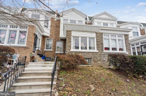 6643 17th St, Philadelphia, PA 19126-2734