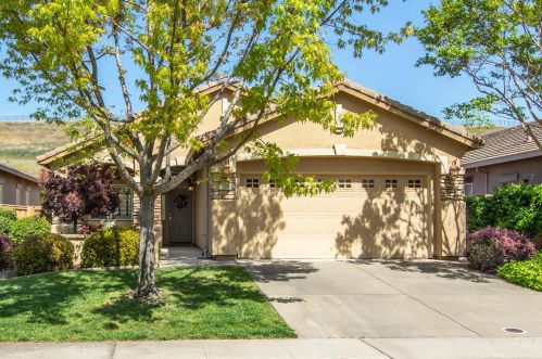 336 Lone Spur Dr, Folsom, CA 95630-6176