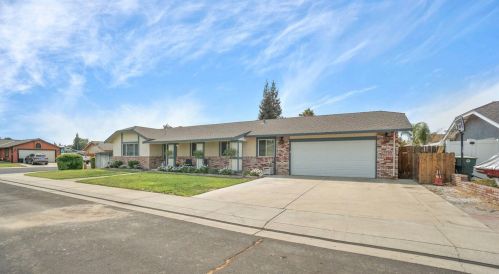711 Sandpiper Ln, Manteca, CA 95337-6634