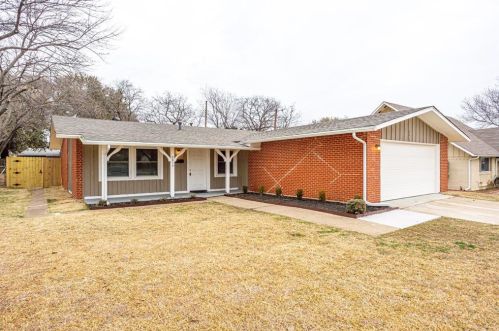 3213 Ridgeview Cir, Irving, TX 75062-4161