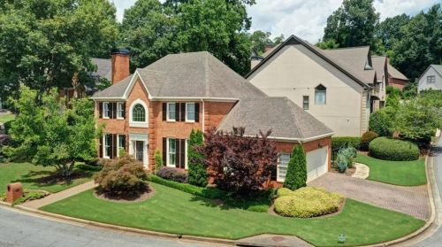 205 Embassy Ct, Atlanta GA  30328-4854 exterior