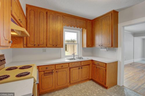 1755 James Ave, Saint Paul MN  55105-2114 exterior