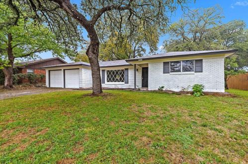 3408 Wharton Dr, Fort Worth TX  76133-2216 exterior