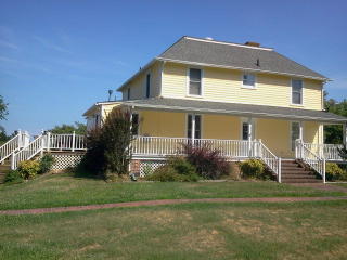 27220 Baylys Neck Rd, Accomac, VA 23301-2140