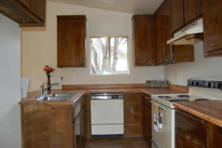 3052 Bedrock Ln, Redding, CA 96003-3325
