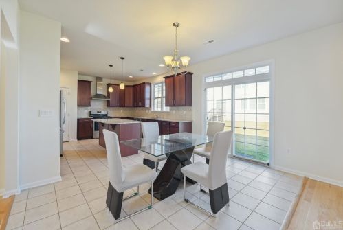 2 Crocus Ct, Piscataway NJ  08854-2754 exterior