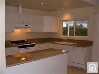 14611 Highcrest Cir, Irvine CA  92604-2453 exterior