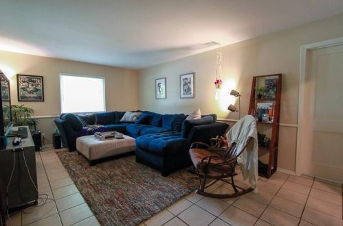 5712 Fairlane Dr, Austin TX  78757-4413 exterior