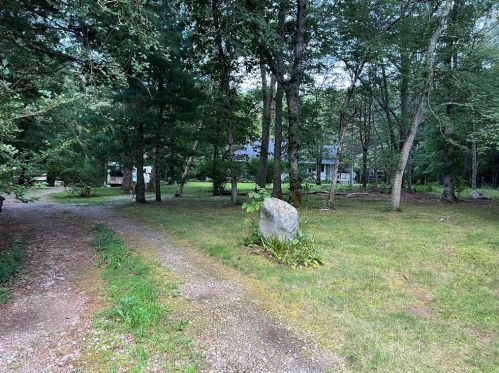 47 Wiitala Dr, Charlestown, RI 02813-3636