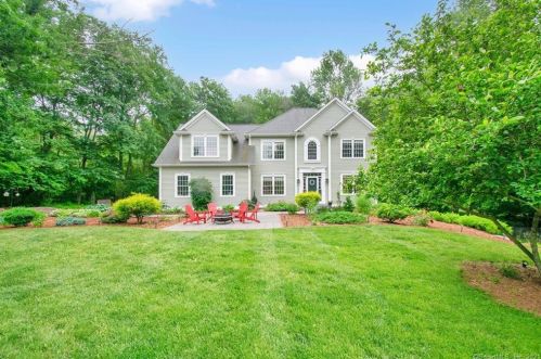 22 Fox Ridge Ln, Hebron, CT 06248-1383