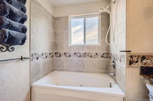 12488 Tomahawk Rd, Parker CO 80138-7809 exterior