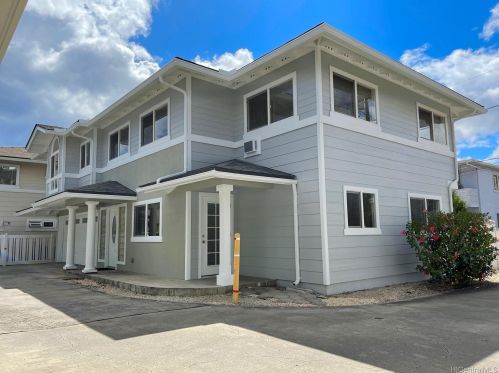 2637 Nahaku Pl, Honolulu, HI 96826-4848