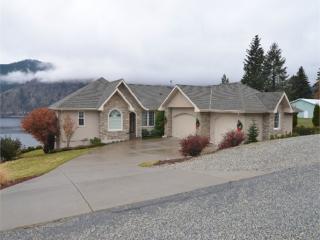 2901 Lakeshore Dr, Manson, WA 98831-9211