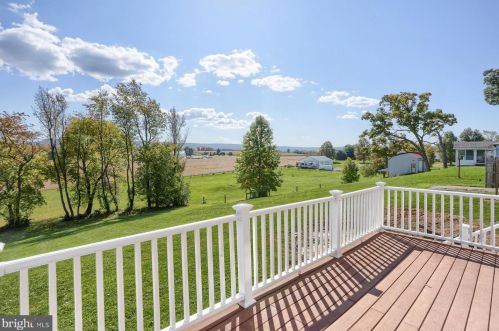 2316 Walnut Bottom Rd, Carlisle PA  17015-9374 exterior