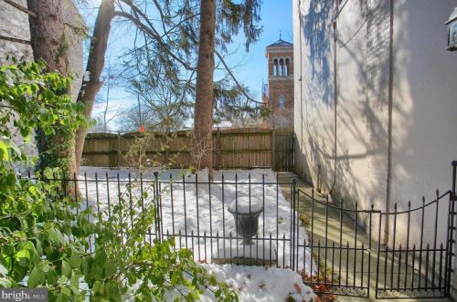 109 High St, Carlisle PA 17013-2990 exterior